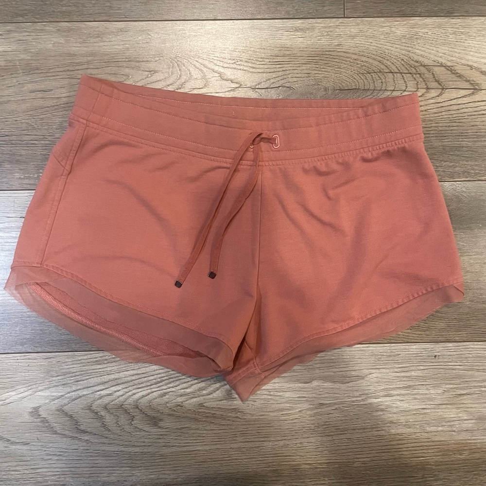 Victoria Active Shorts Size M